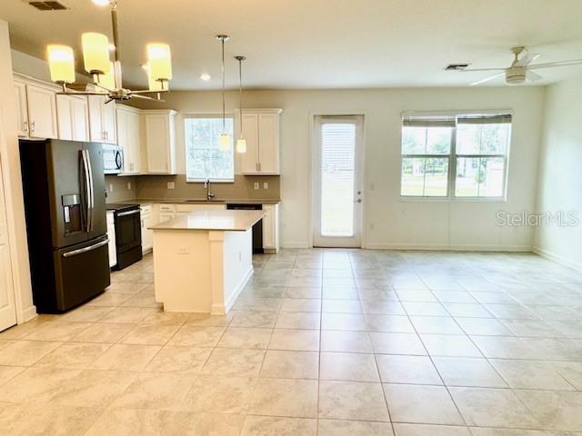 Image No.8-3 Bed Townhouse for sale