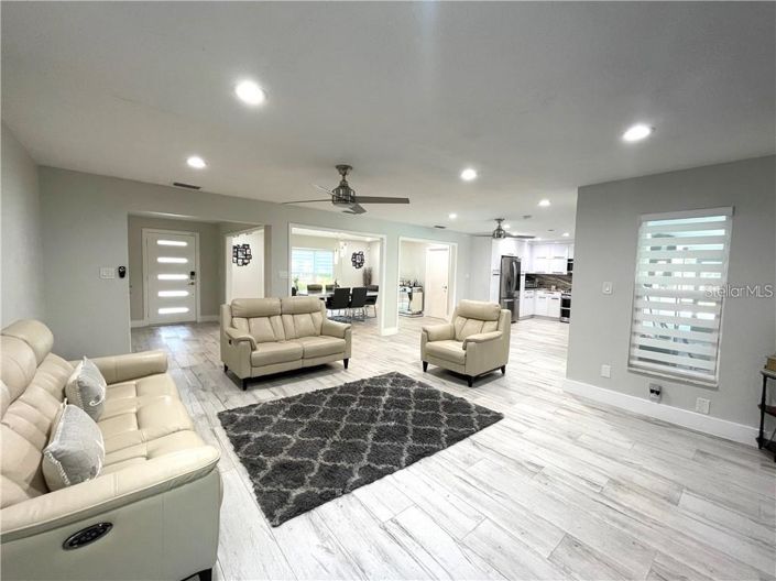 Image No.4-5 Bed House for sale