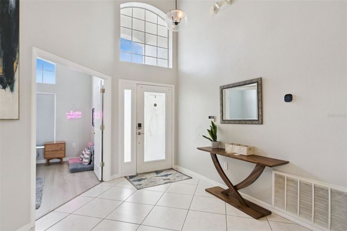 Image No.5-6 Bed House for sale