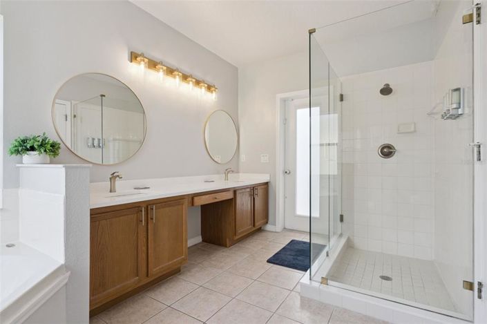 Image No.51-6 Bed House for sale