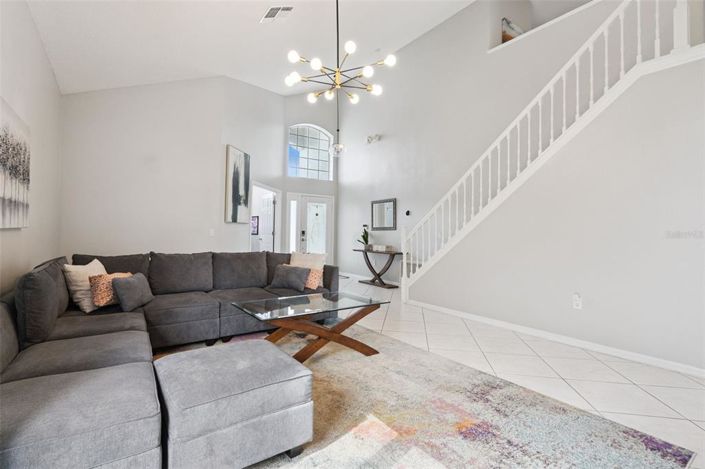 Image No.9-6 Bed House for sale