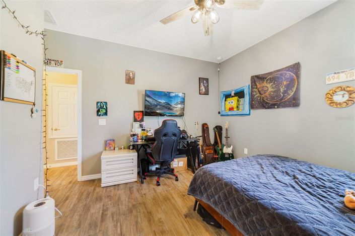 Image No.14-3 Bed House for sale