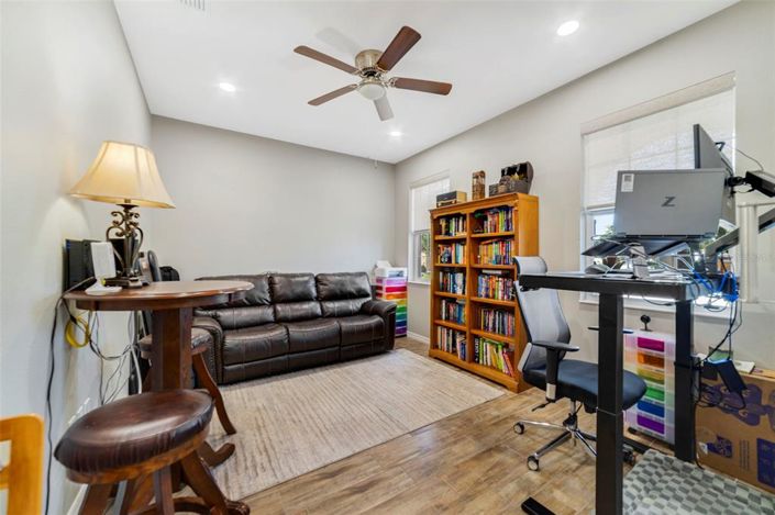 Image No.8-3 Bed House for sale