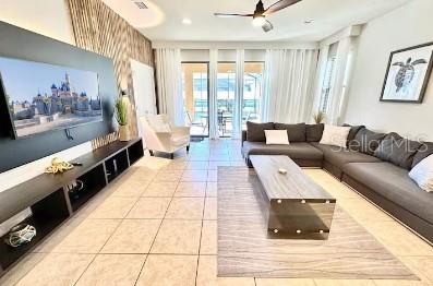 Image No.18-6 Bed House for sale