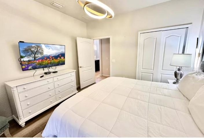 Image No.20-6 Bed House for sale