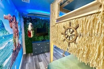 Image No.34-6 Bed House for sale