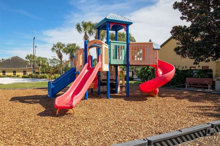 Image No.30-4 Bed Townhouse for sale