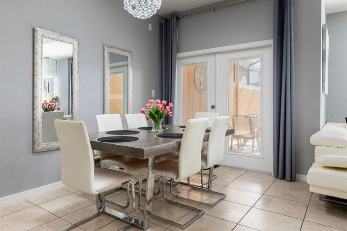 Image No.9-4 Bed Townhouse for sale