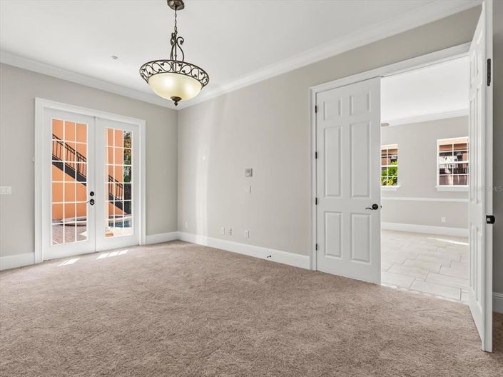 Image No.21-6 Bed House for sale