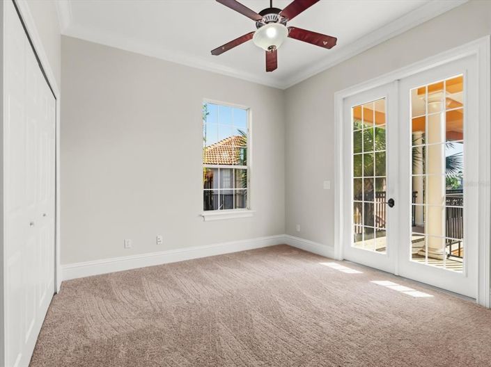 Image No.34-6 Bed House for sale