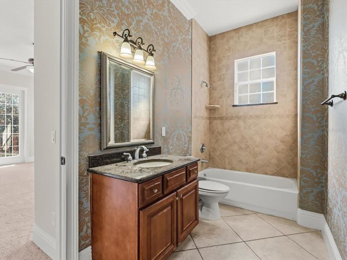 Image No.37-6 Bed House for sale