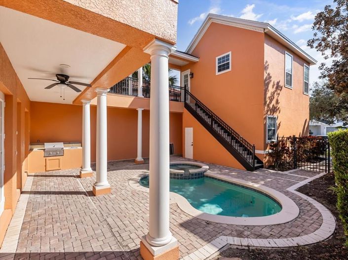 Image No.57-6 Bed House for sale