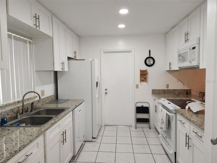 Image No.7-3 Bed House for sale