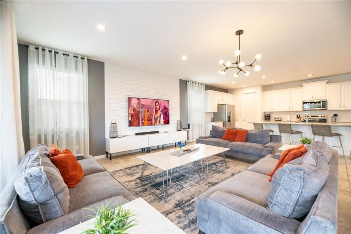 Image No.4-9 Bed House for sale