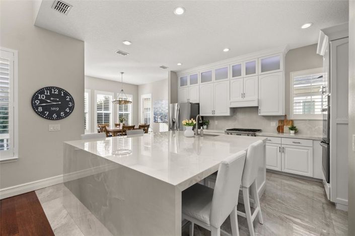 Image No.17-5 Bed House for sale