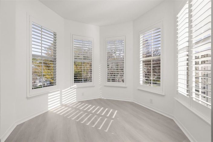 Image No.49-5 Bed House for sale