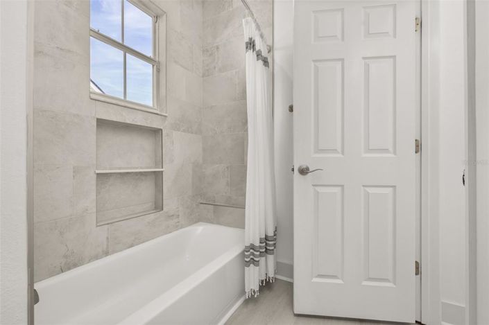 Image No.55-5 Bed House for sale