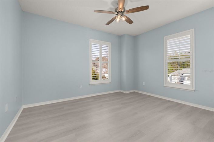 Image No.57-5 Bed House for sale