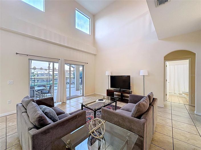 Image No.14-5 Bed House for sale