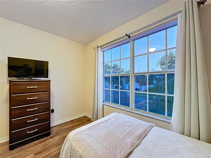 Image No.42-5 Bed House for sale