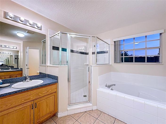 Image No.52-5 Bed House for sale