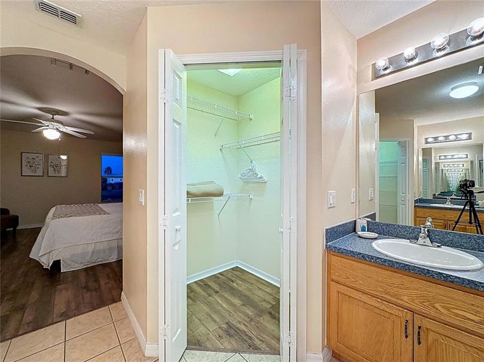 Image No.55-5 Bed House for sale