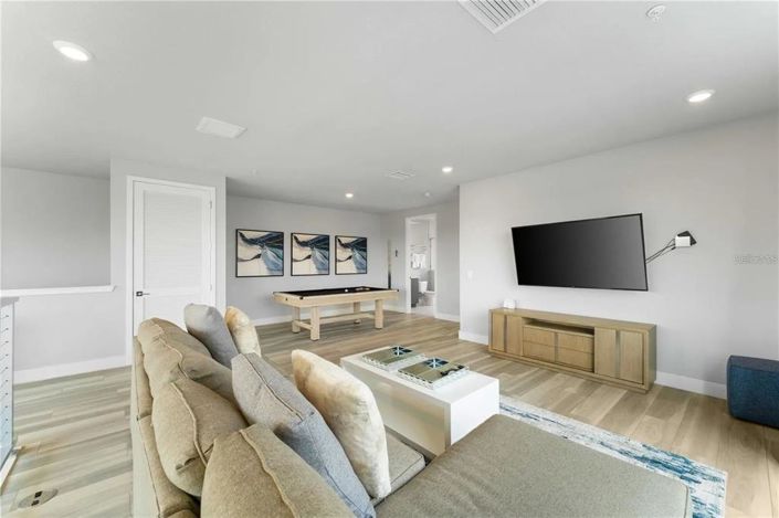 Image No.9-4 Bed Apartment for sale