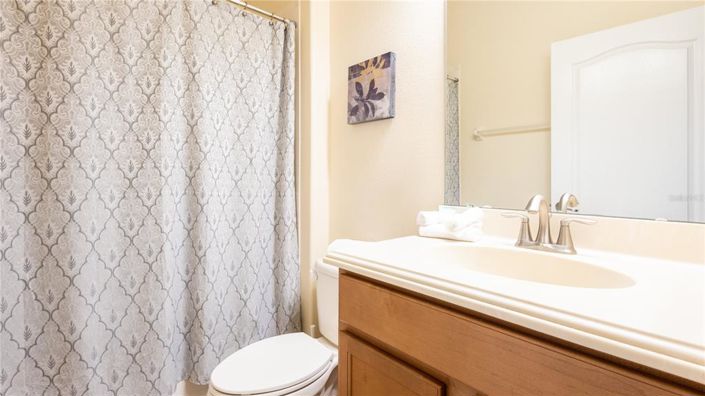 Image No.24-6 Bed House for sale