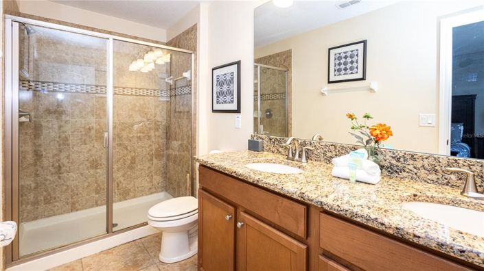 Image No.29-6 Bed House for sale