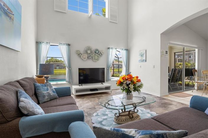 Image No.9-5 Bed House for sale