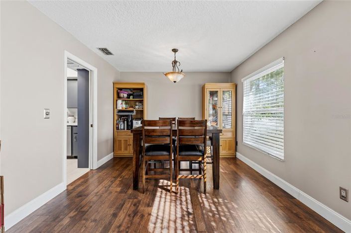 Image No.12-3 Bed House for sale