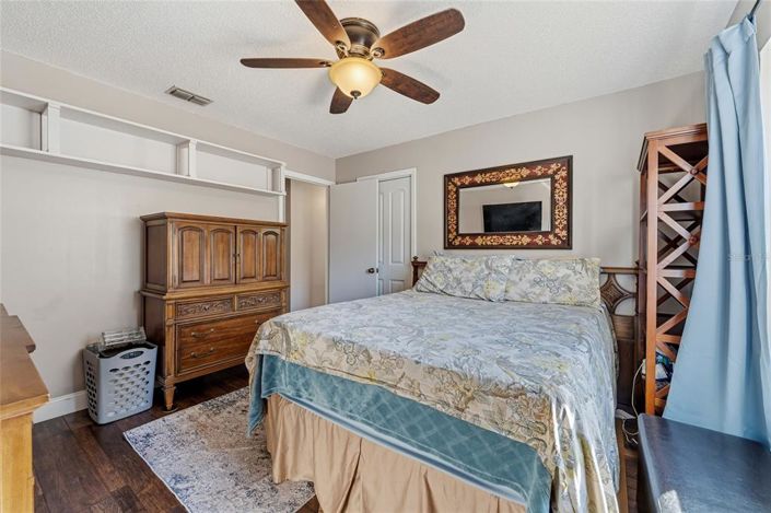 Image No.17-3 Bed House for sale