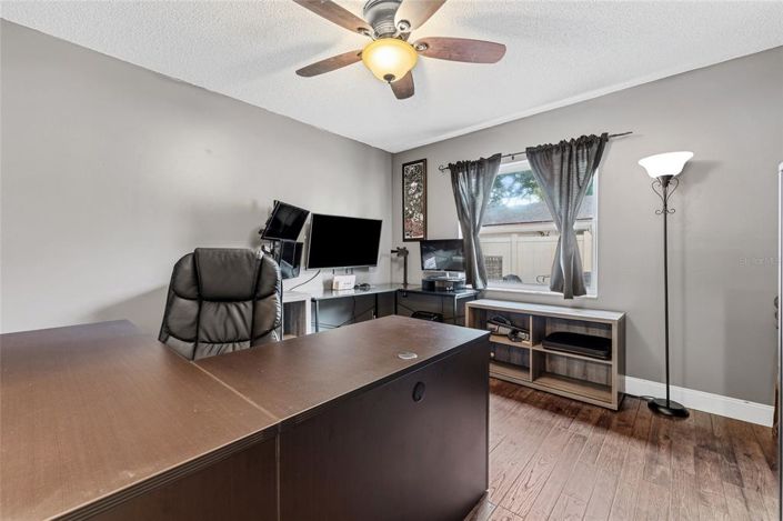 Image No.19-3 Bed House for sale