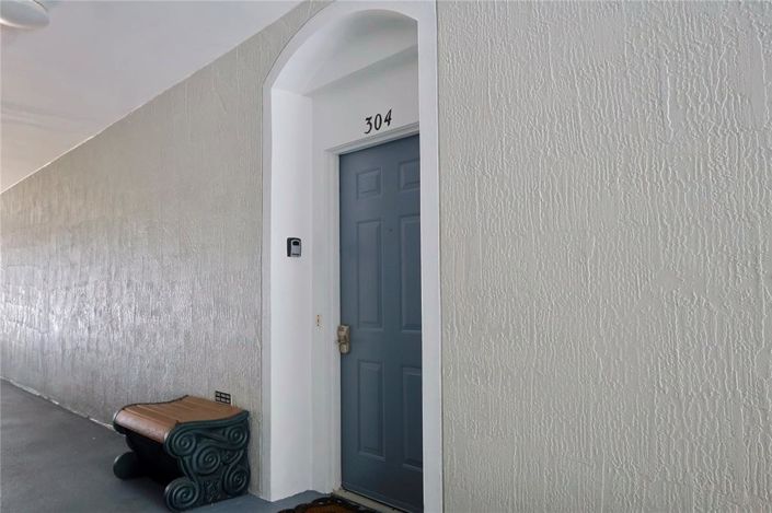 Image No.2-Appartement de 2 chambres à vendre à Saint John