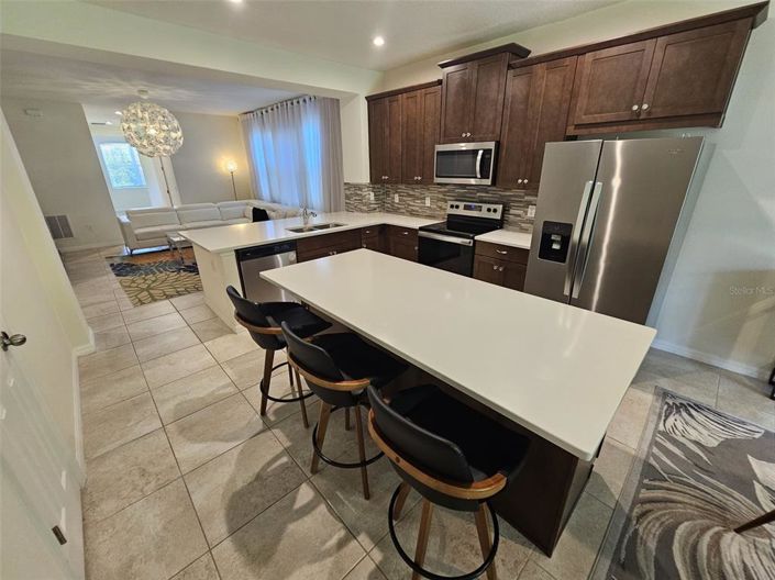 Image No.15-3 Bed House for sale