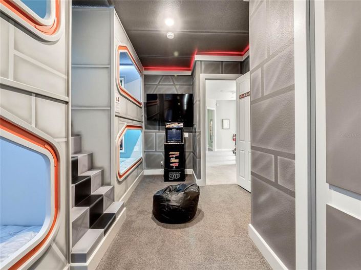 Image No.20-5 Bed House for sale