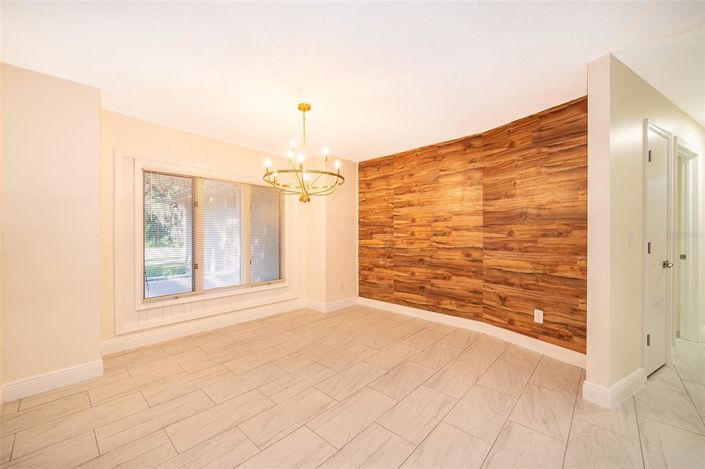 Image No.11-3 Bed House for sale