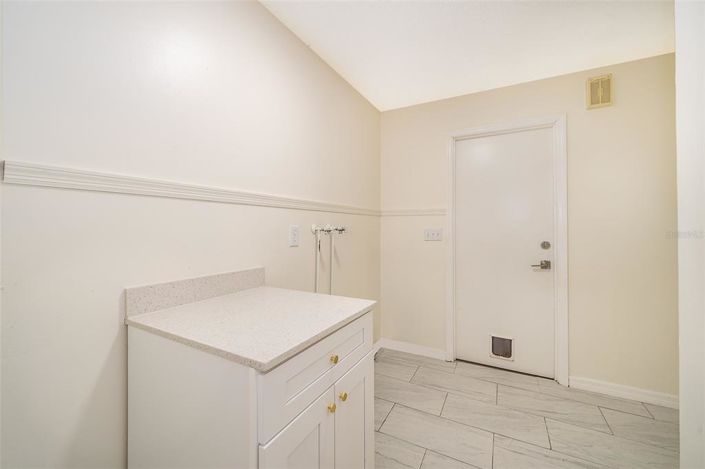 Image No.18-3 Bed House for sale