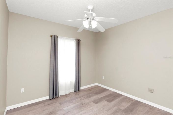 Image No.20-4 Bed House for sale