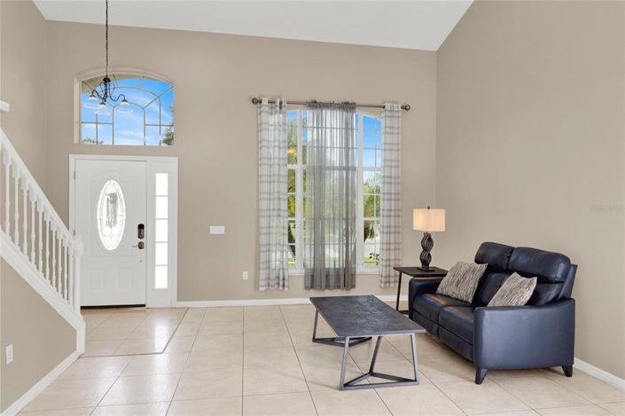 Image No.8-4 Bed House for sale