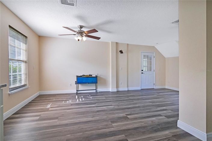 Image No.31-6 Bed House for sale