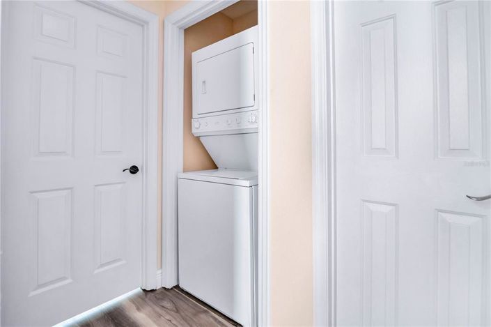 Image No.35-6 Bed House for sale