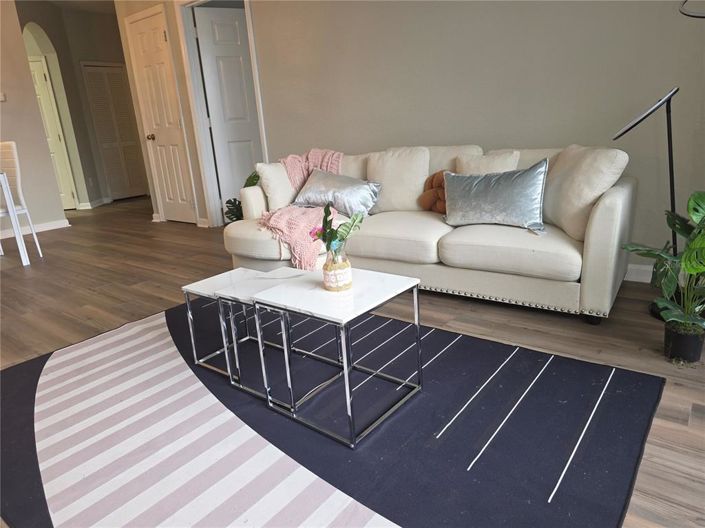 Image No.9-3 Bed Apartment for sale