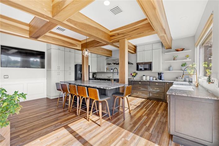 Image No.10-4 Bed House for sale