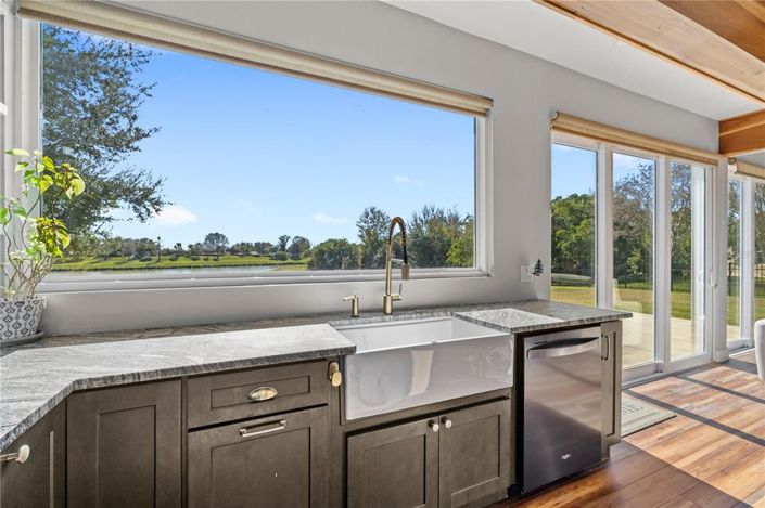 Image No.12-4 Bed House for sale