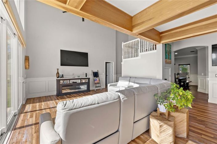 Image No.8-4 Bed House for sale