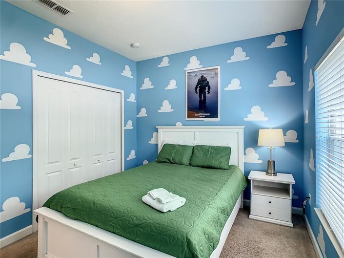 Image No.22-5 Bed Townhouse for sale