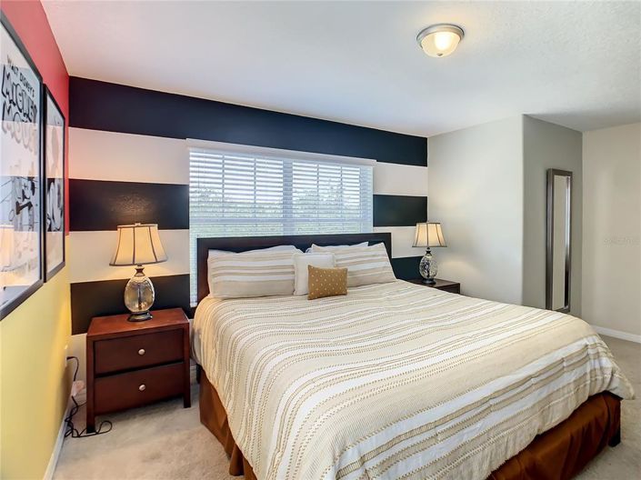 Image No.36-5 Bed Townhouse for sale