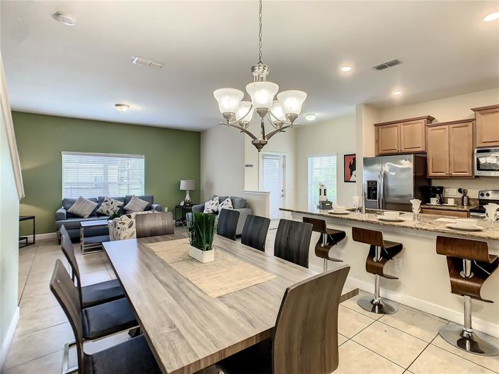 Image No.9-5 Bed Townhouse for sale