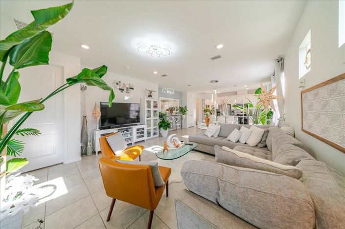 Image No.31-2 Bed Villa for sale